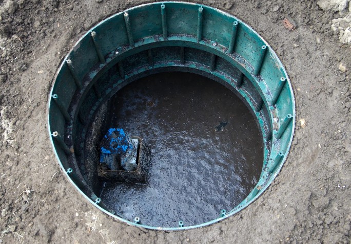 Limpieza de pozo negro en una finca rural de Agüimes — vaciado con camión cisterna y desinfección