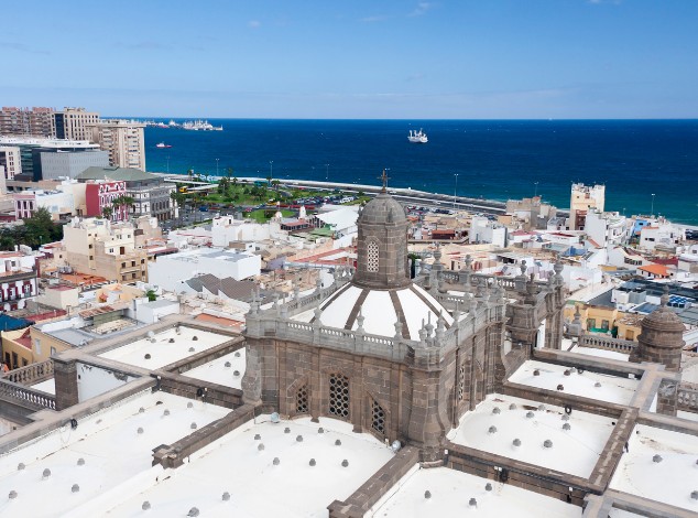 Vista aérea de la Catedral de Santa Ana y el casco histórico de Vegueta, Las Palmas